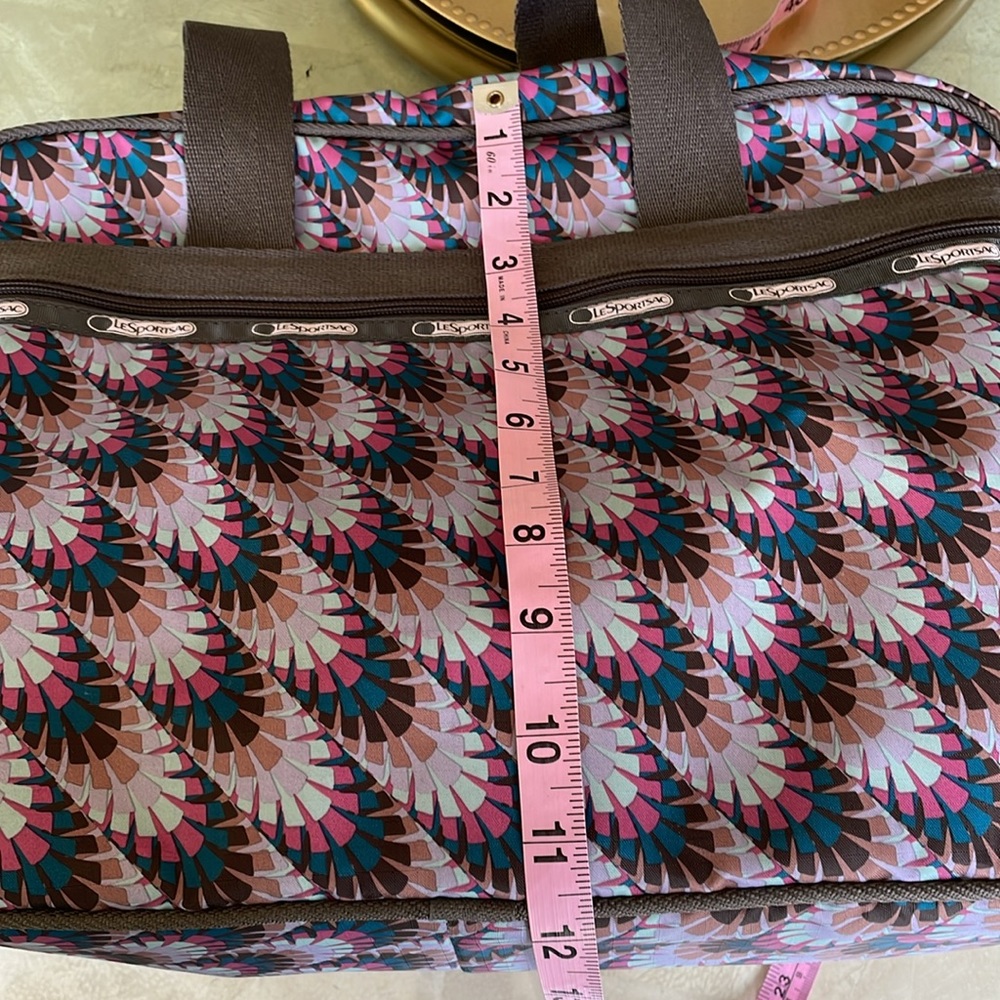 LeSportsac Light Weight Duffle Bag - Picture 10 of 11